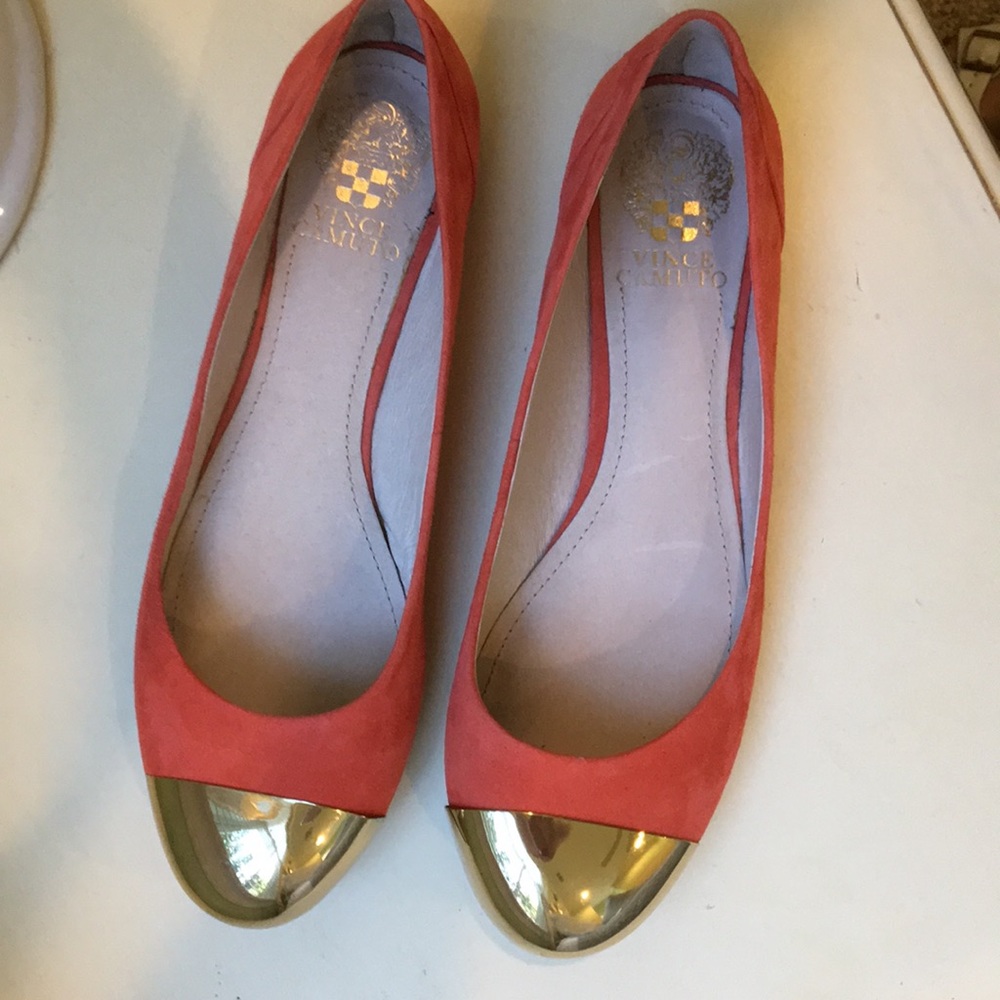 Vince Camuto ballet flats coral, gold toe size 7.5